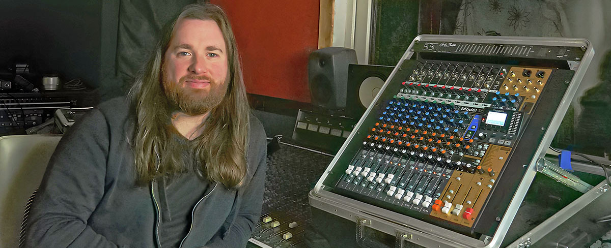 TASCAM  Model 16 和 Portacapture X8 Eoghan Johnston 录制工作的核心